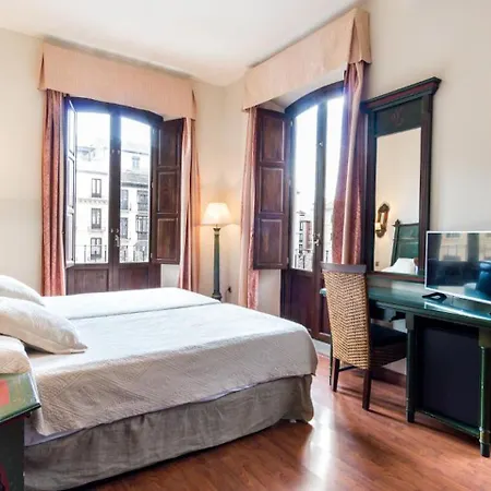 Plaza Nueva Отель 3*