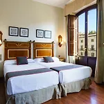 酒店 Plaza Nueva