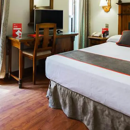 Plaza Nueva Hotel 3*